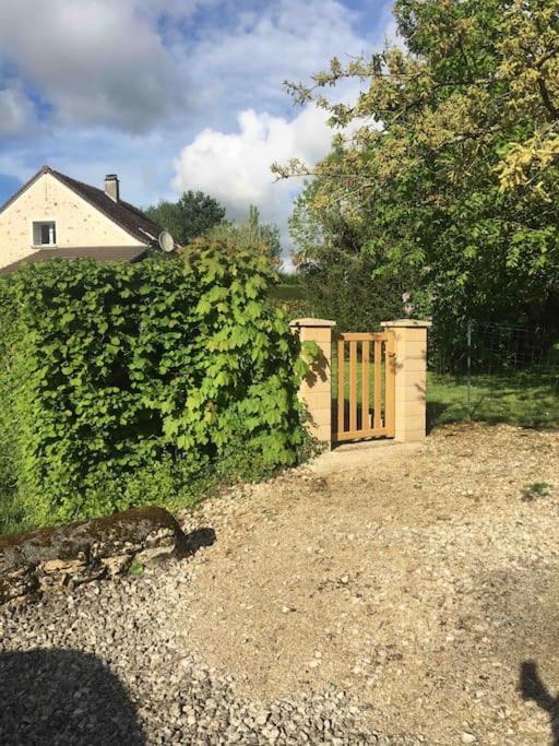 Cottage De Charme A La Campagne Aulnoy Exterior foto